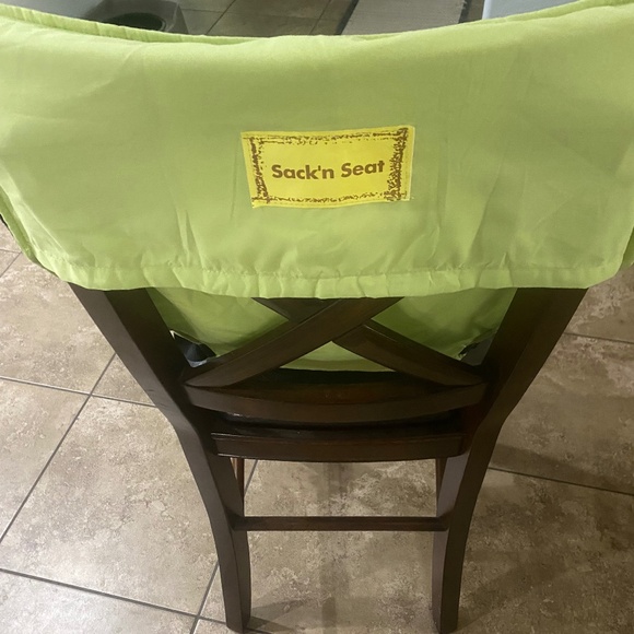 Sack N Seat for toddlers - Picture 4 of 4